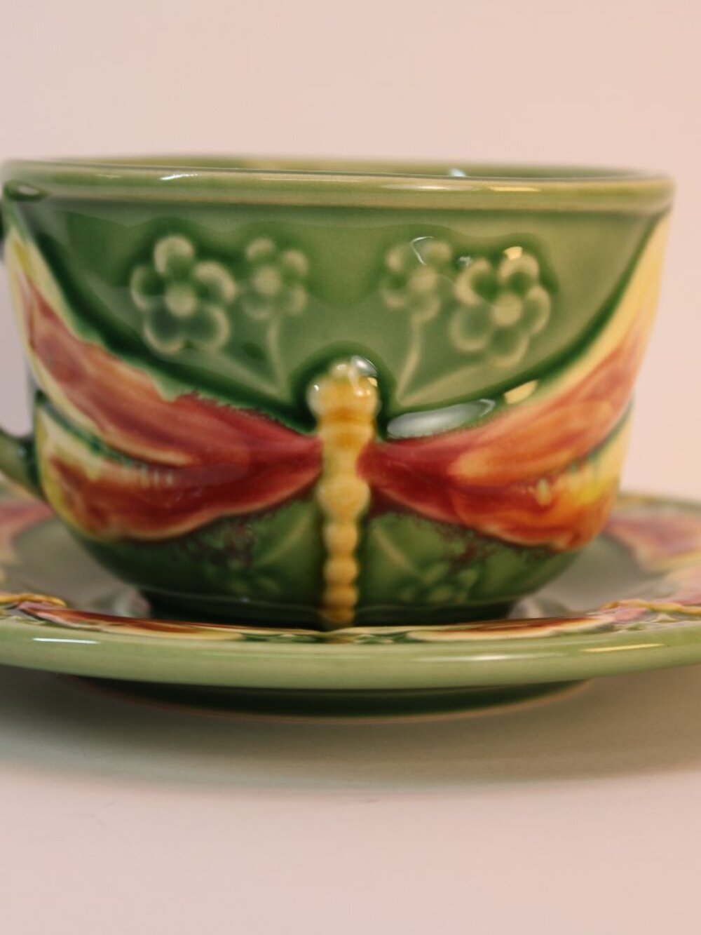 Vtg HTF Bordallo Pinheiro Portugal Dragonfly Tea Cup & Saucer Green/Pink LNC
